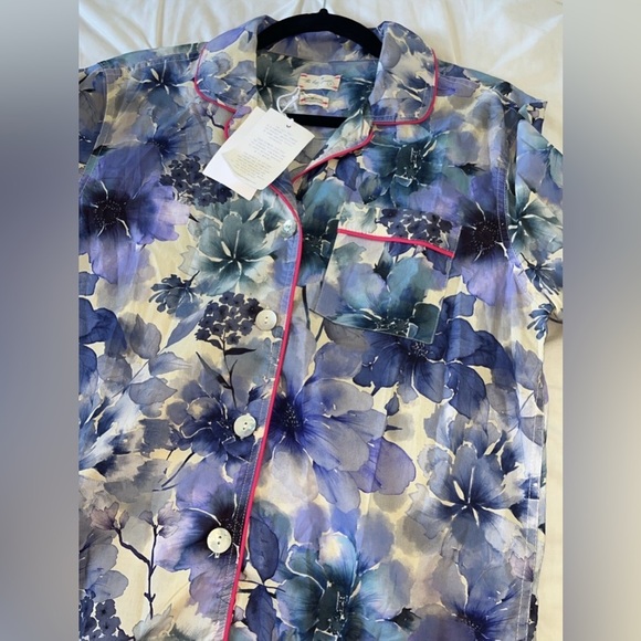 NWT The Lazy Poet Cotton Emma Ocean Flowers Classic Pajama TOP ONLY Size SMALL - Picture 7 of 7